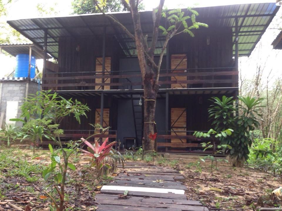 Hotel The Shadow House & Bar à Koh Phayam Extérieur photo